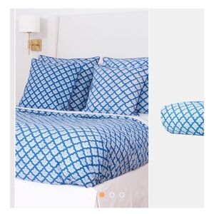 Roller Rabbit Twin XL Duvet Cover and Two Matching Pillowcases